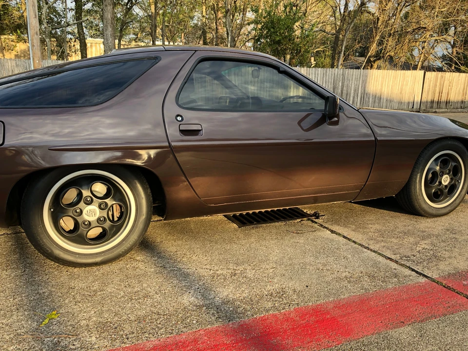 1982 Porsche 928 - Image 10 of 31