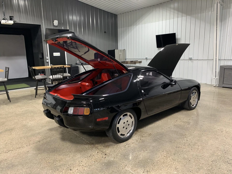 1982 Porsche 928 - Image 23 of 31