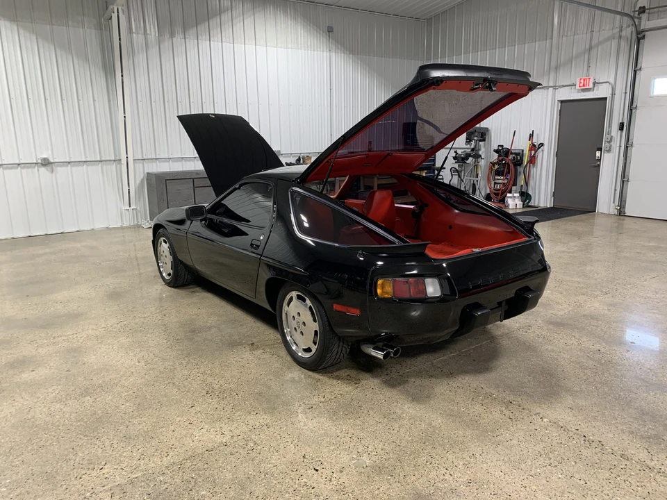 1982 Porsche 928 - Image 22 of 31
