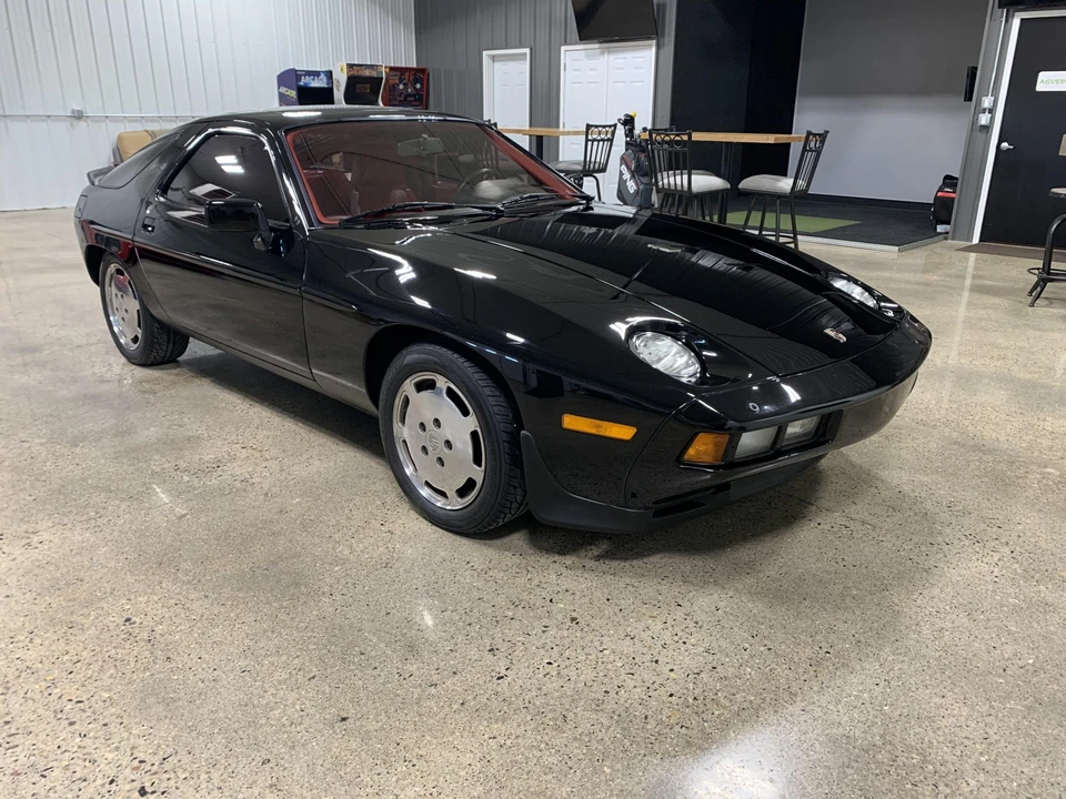 1982 Porsche 928 - Image 9 of 31