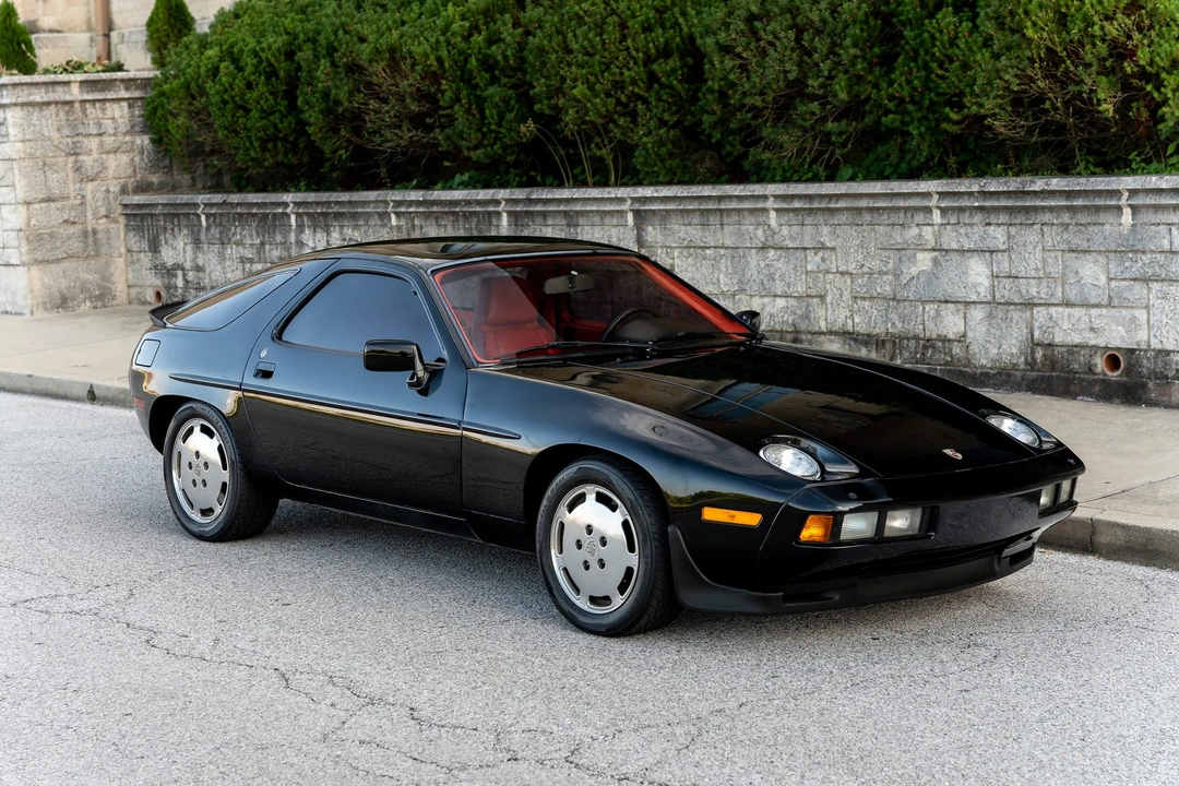 1982 Porsche 928 - Image 3 of 31