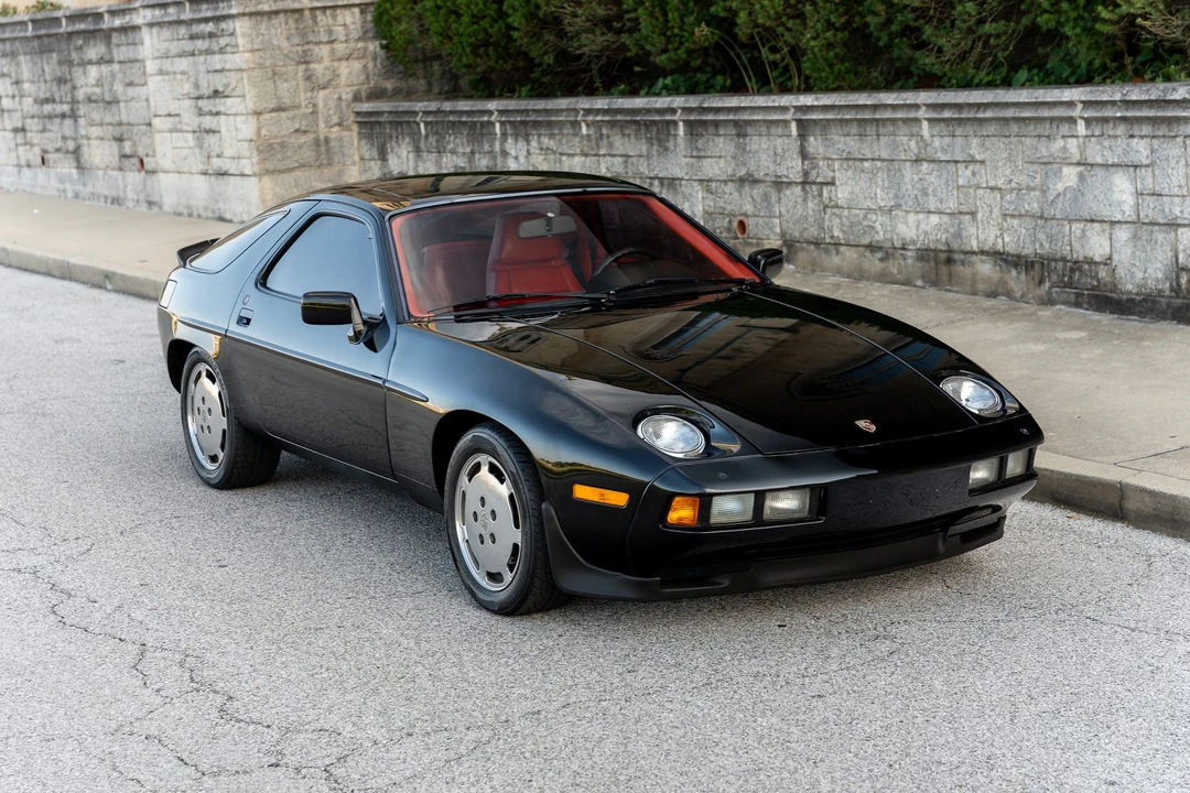 1982 Porsche 928 - Image 5 of 31