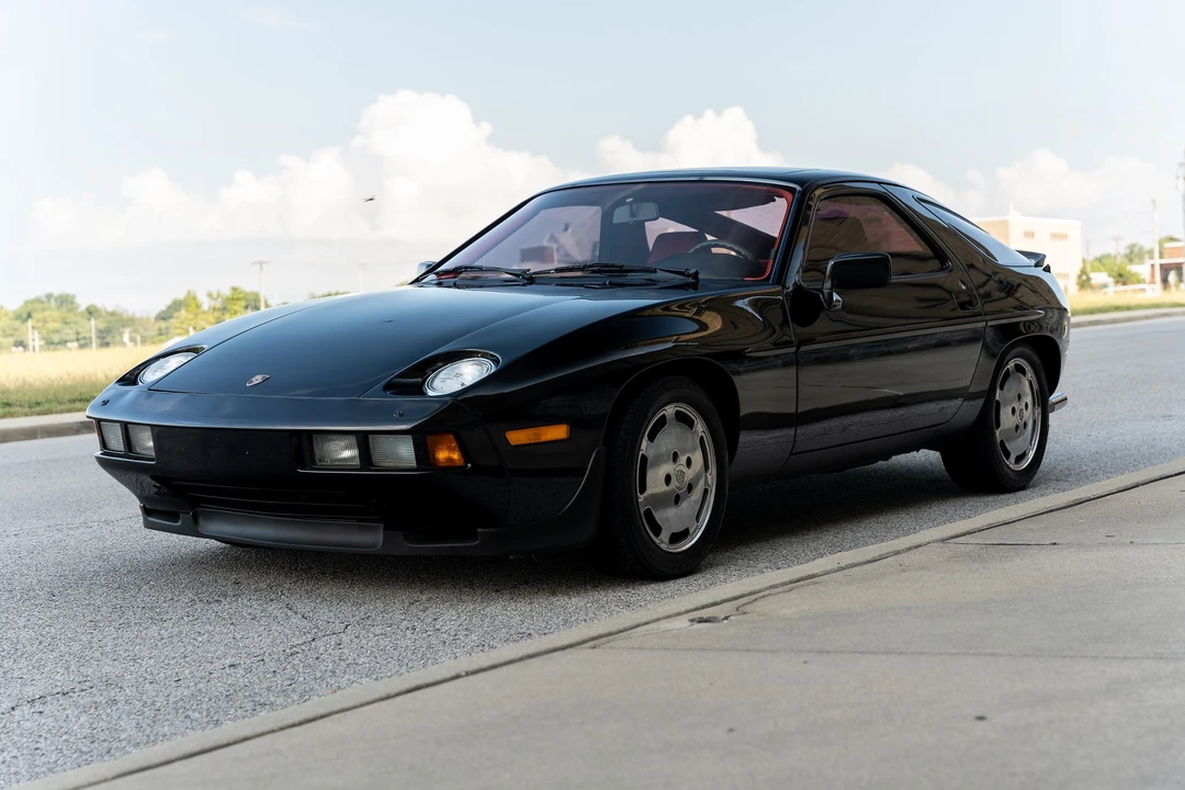 1982 Porsche 928 - Image 10 of 31
