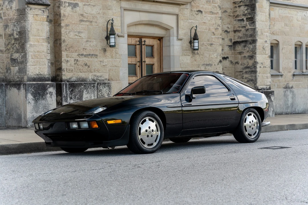 1982 Porsche 928 - Image 13 of 31