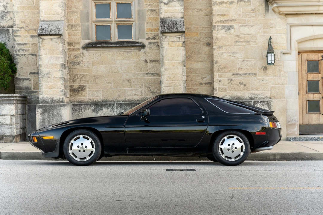 1982 Porsche 928 - Image 14 of 31