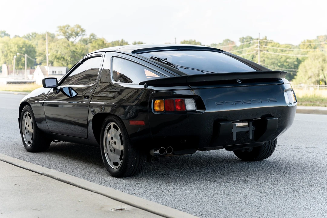 1982 Porsche 928 - Image 16 of 31