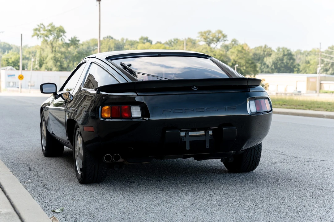 1982 Porsche 928 - Image 17 of 31