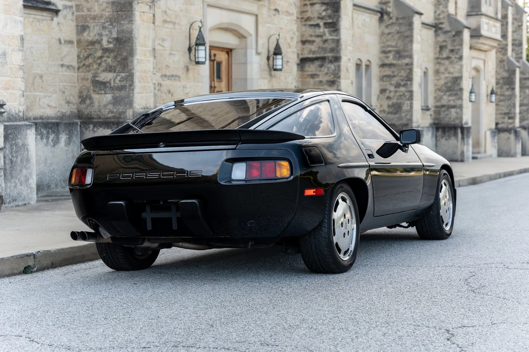 1982 Porsche 928 - Image 20 of 31