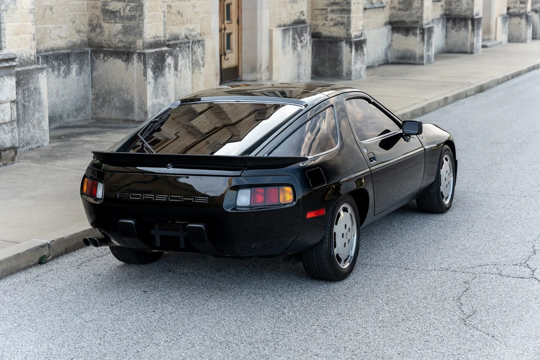1982 Porsche 928 - Image 21 of 31