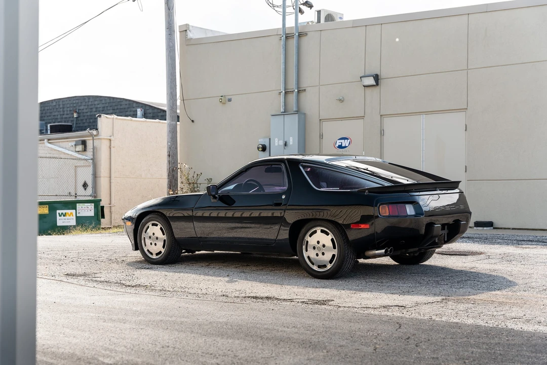 1982 Porsche 928 - Image 27 of 31