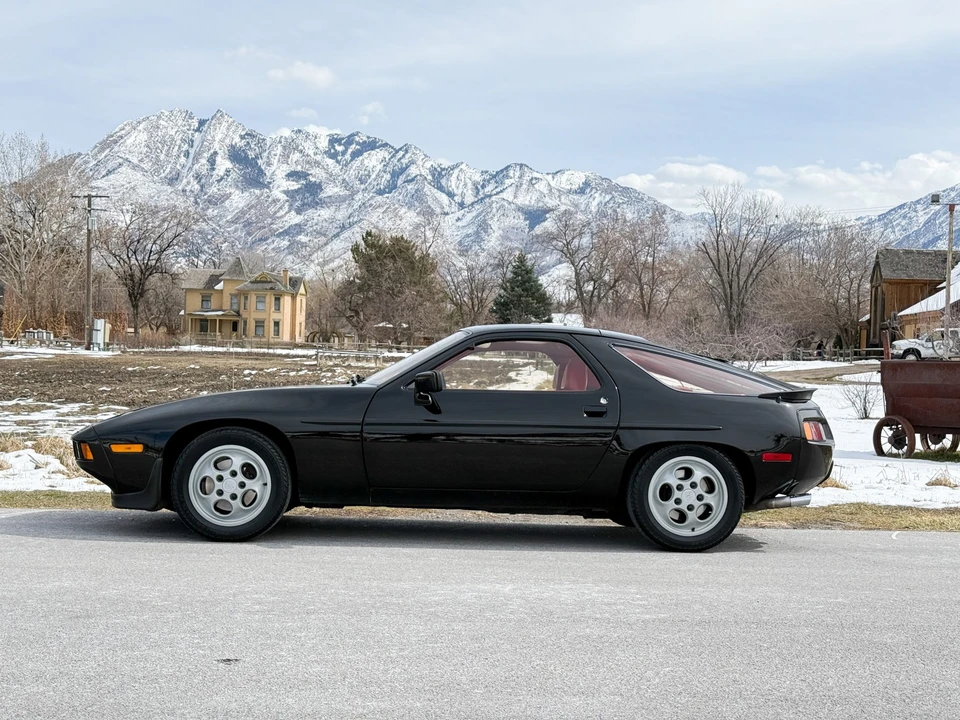1982 Porsche 928 - Image 10 of 31