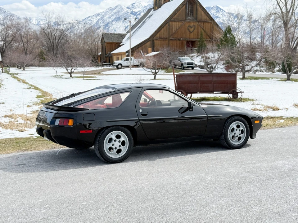 1982 Porsche 928 - Image 29 of 31