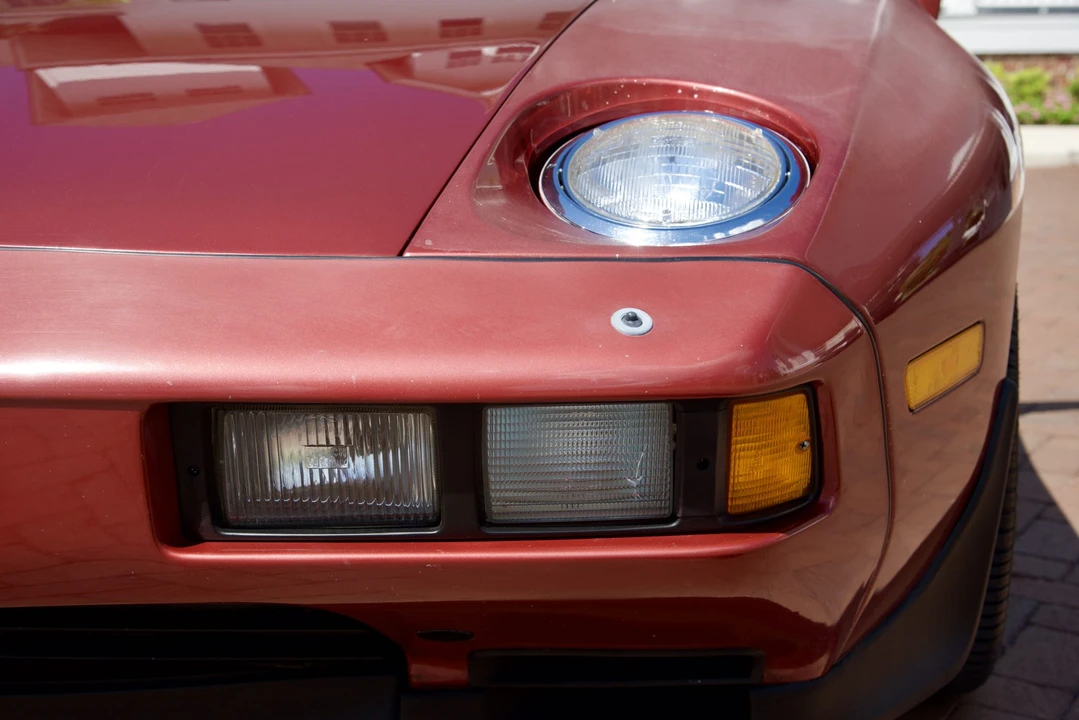 1982 Porsche 928 - Image 19 of 31