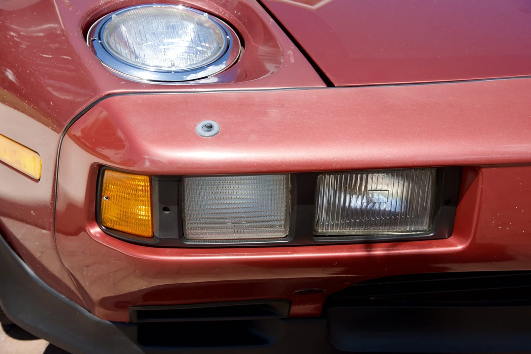 1982 Porsche 928 - Image 18 of 31