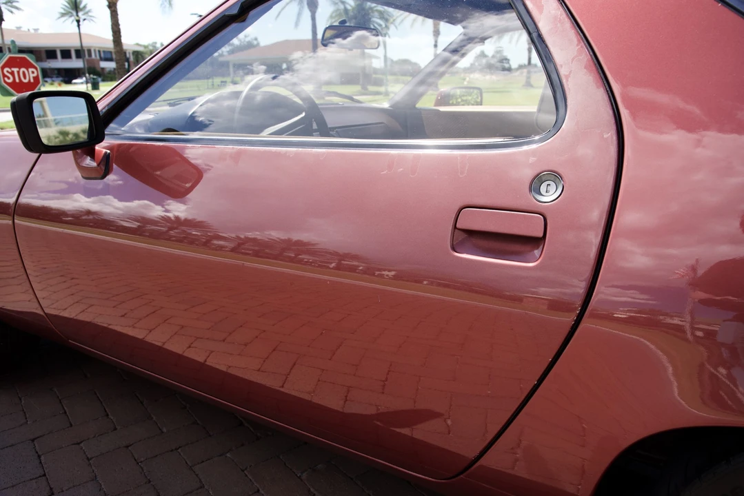 1982 Porsche 928 - Image 25 of 31