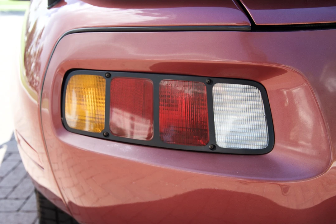 1982 Porsche 928 - Image 29 of 31