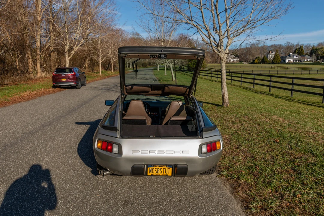 1982 Porsche 928 - Image 13 of 31