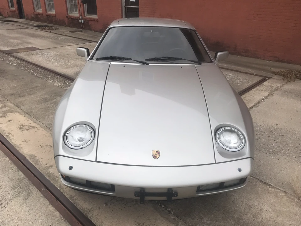 1982 Porsche 928 - Image 10 of 31
