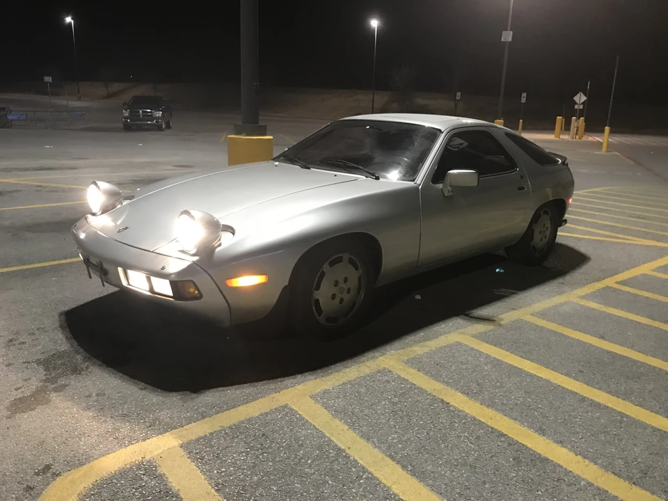 1982 Porsche 928 - Image 9 of 31