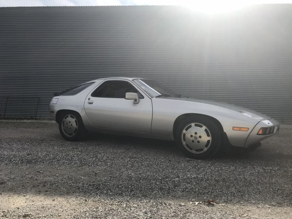 1982 Porsche 928 - Image 17 of 31