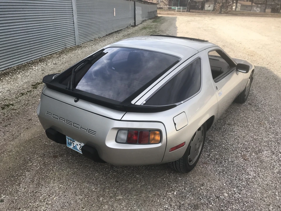 1982 Porsche 928 - Image 25 of 31