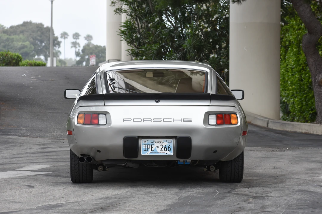 1982 Porsche 928 - Image 11 of 31