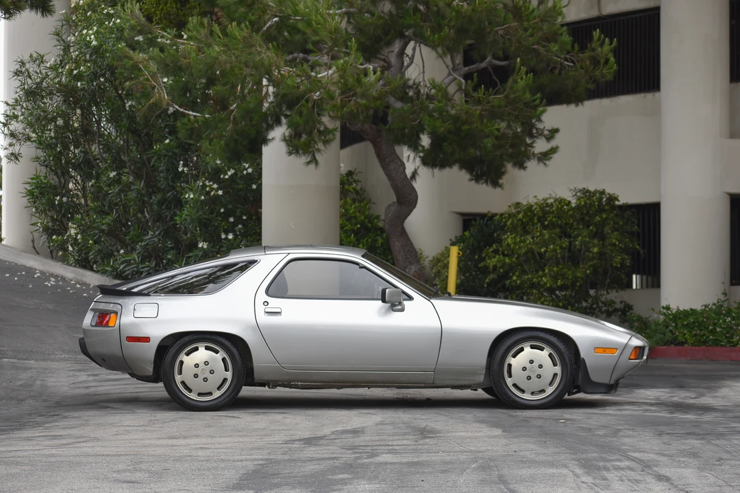 1982 Porsche 928 - Image 15 of 31