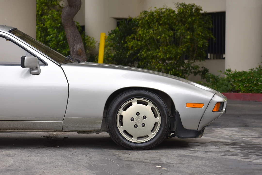 1982 Porsche 928 - Image 18 of 31
