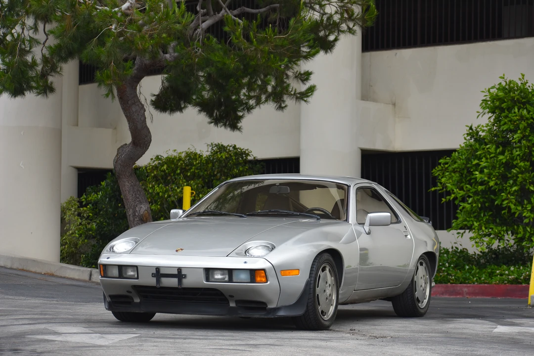 1982 Porsche 928 - Image 4 of 31