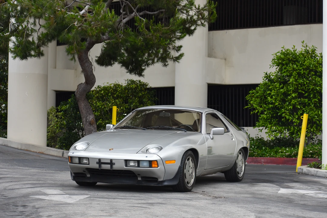 1982 Porsche 928 - Image 3 of 31