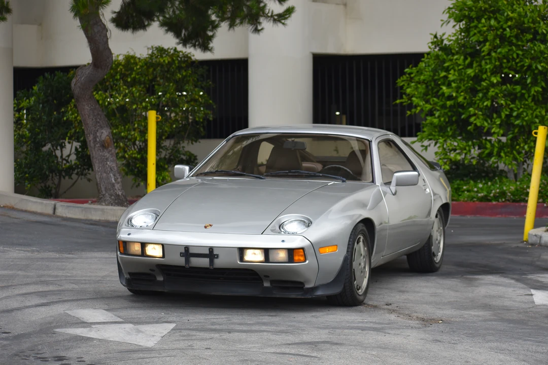 1982 Porsche 928 - Image 2 of 31