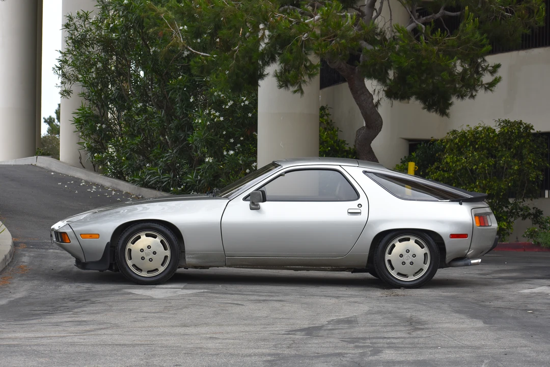 1982 Porsche 928 - Image 7 of 31