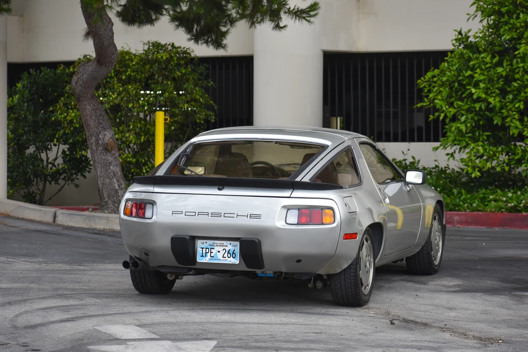 1982 Porsche 928 - Image 12 of 31