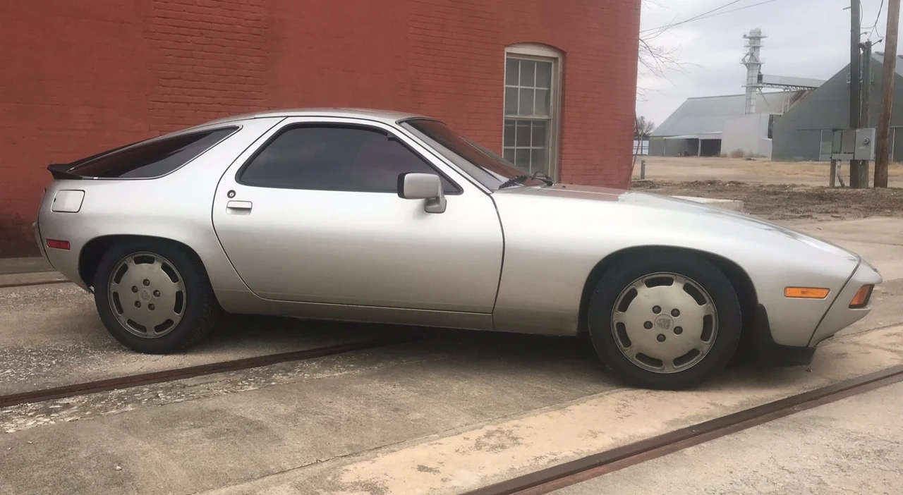 1982 Porsche 928 - Image 19 of 31
