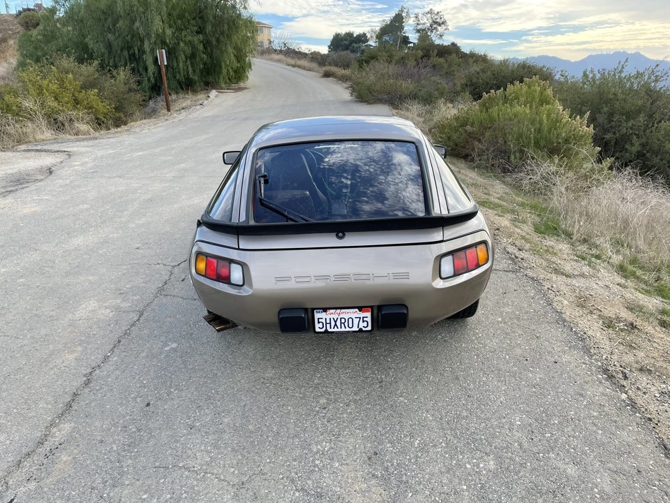 1982 Porsche 928 - Image 28 of 31