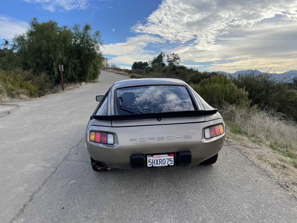 1982 Porsche 928 - Image 29 of 31