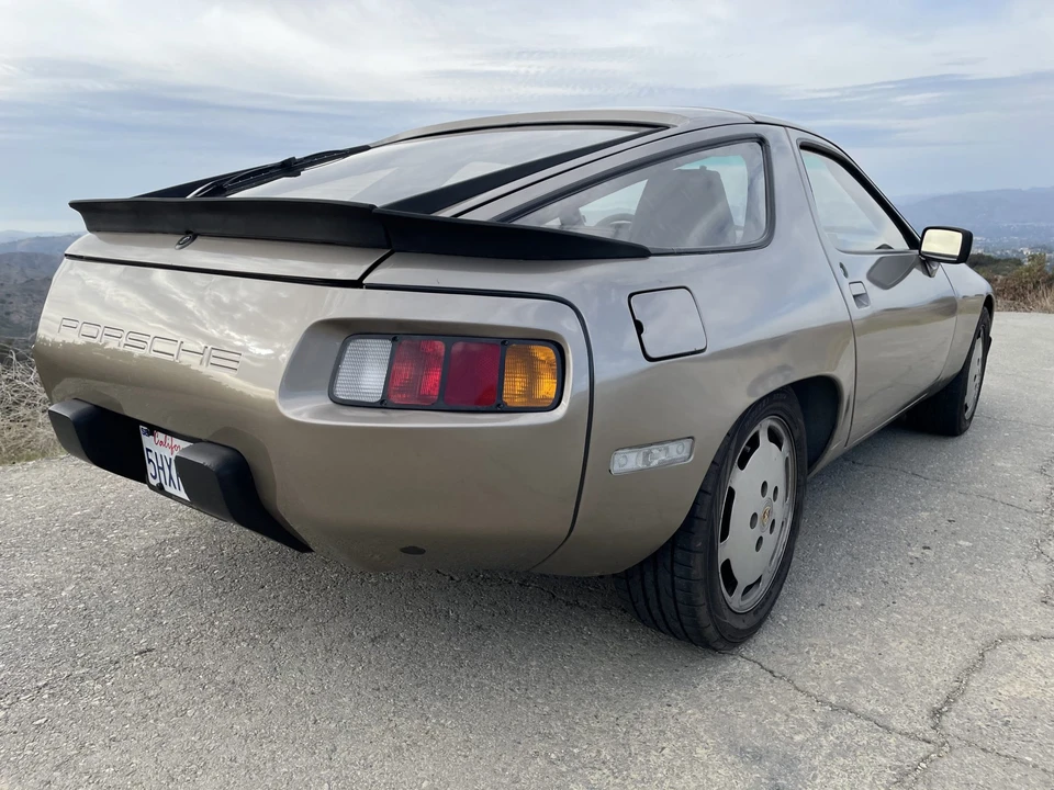 1982 Porsche 928 - Image 22 of 31