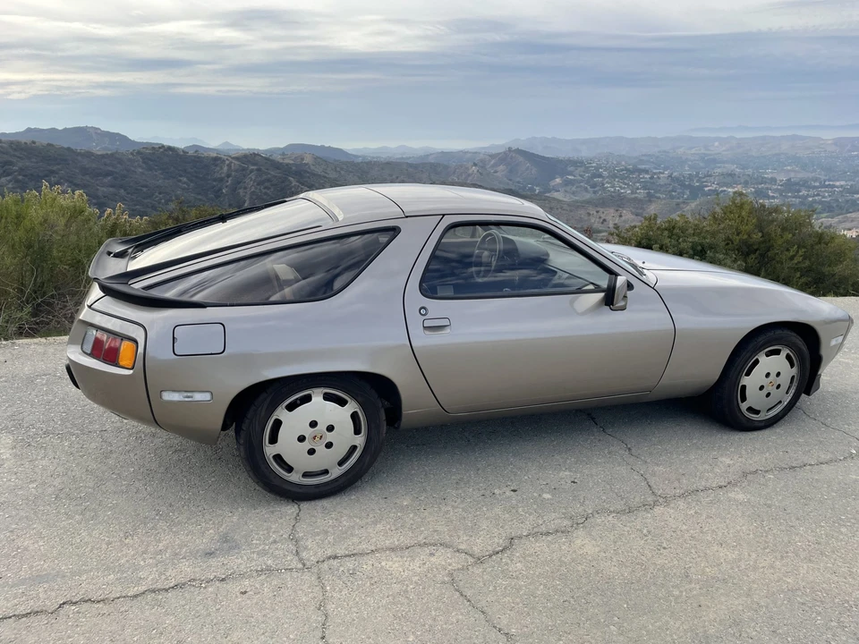 1982 Porsche 928 - Image 19 of 31