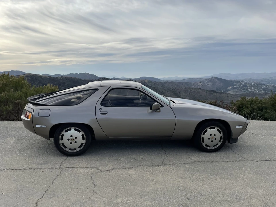 1982 Porsche 928 - Image 16 of 31
