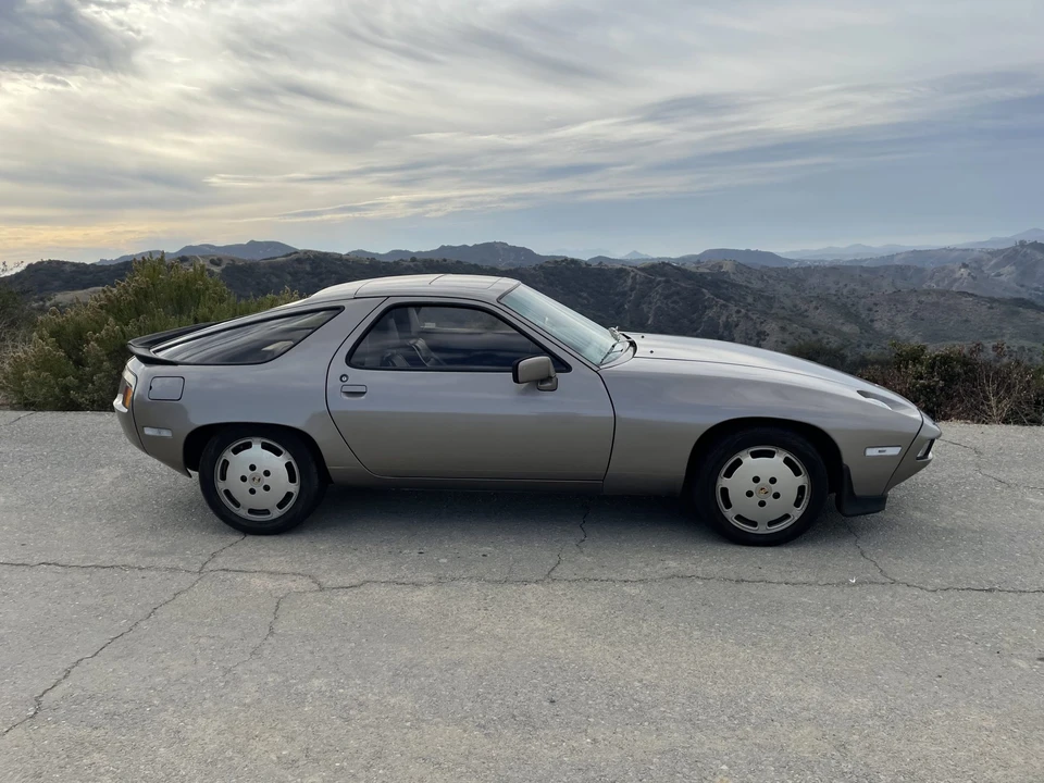 1982 Porsche 928 - Image 15 of 31