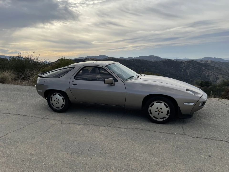 1982 Porsche 928 - Image 14 of 31