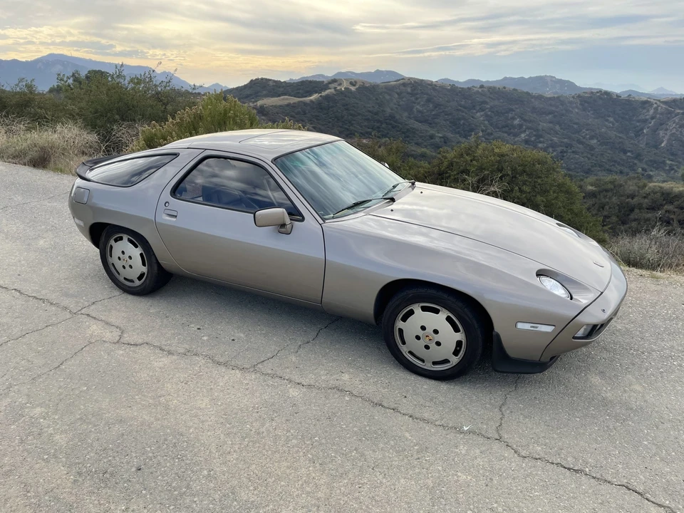 1982 Porsche 928 - Image 12 of 31