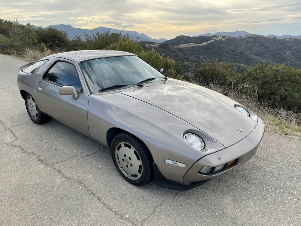 1982 Porsche 928 - Image 11 of 31