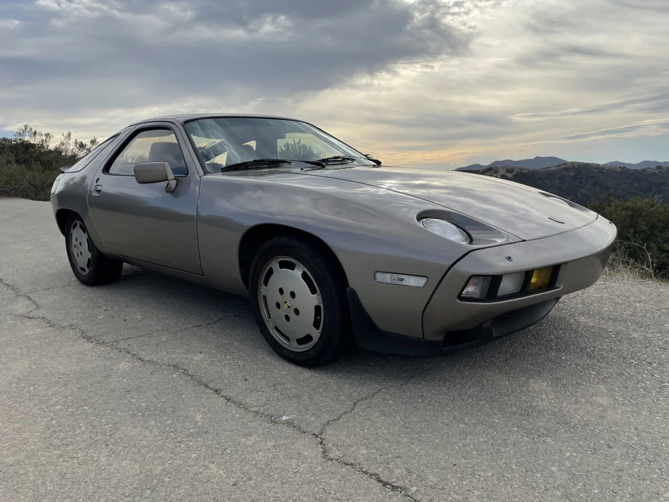 1982 Porsche 928 - Image 10 of 31