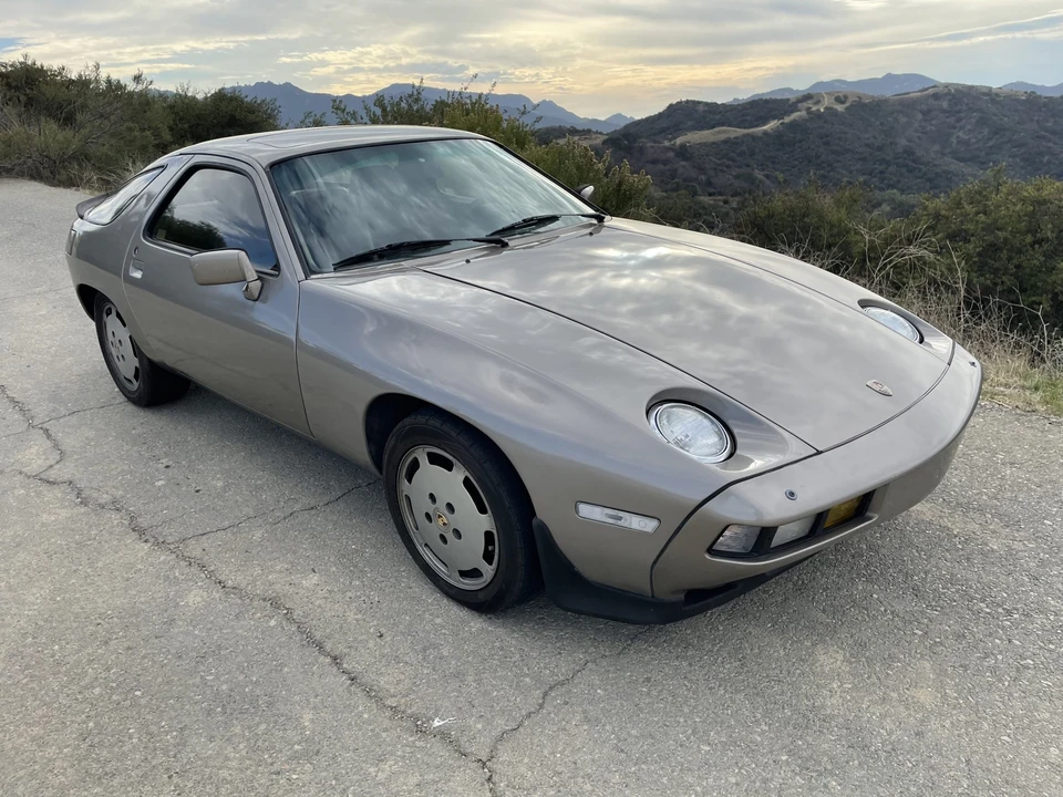 1982 Porsche 928 - Image 8 of 31