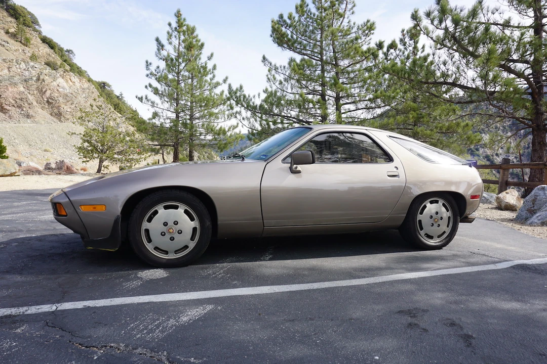 1982 Porsche 928 - Image 10 of 31