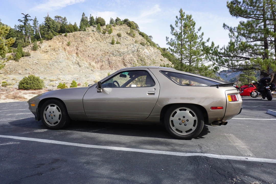 1982 Porsche 928 - Image 8 of 31