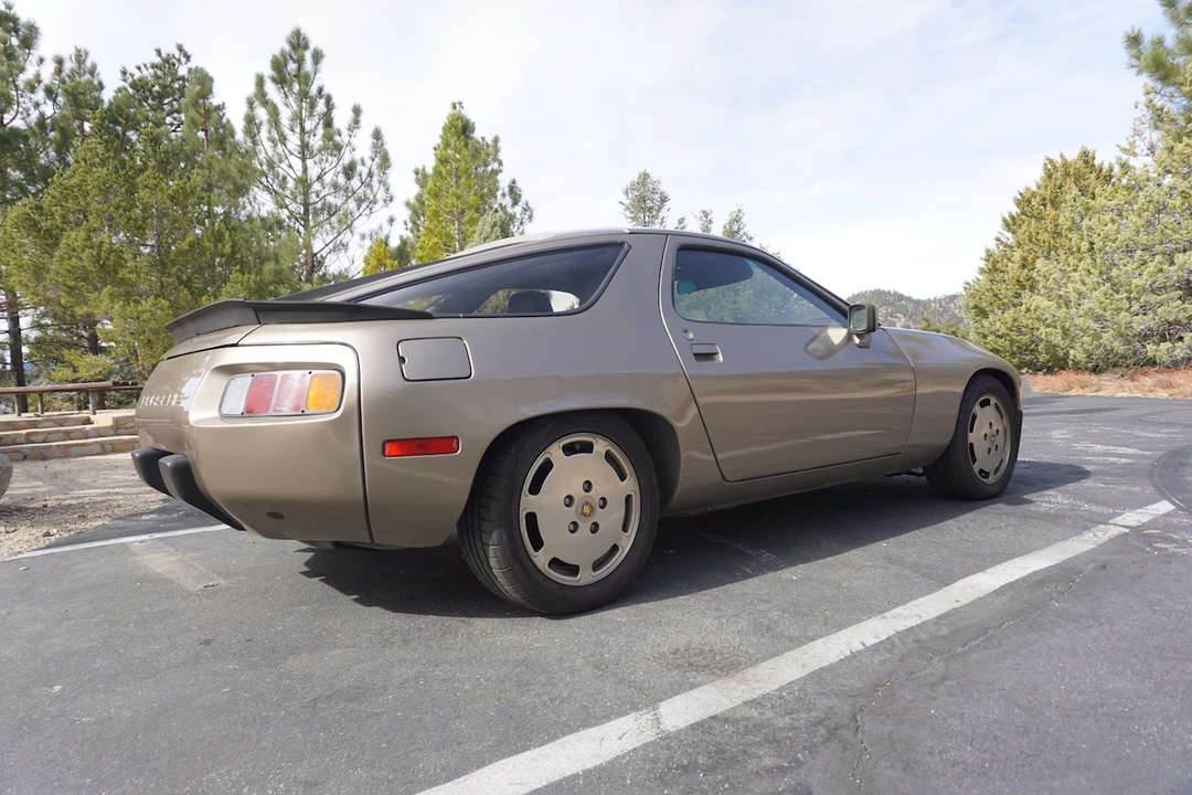1982 Porsche 928 - Image 5 of 31