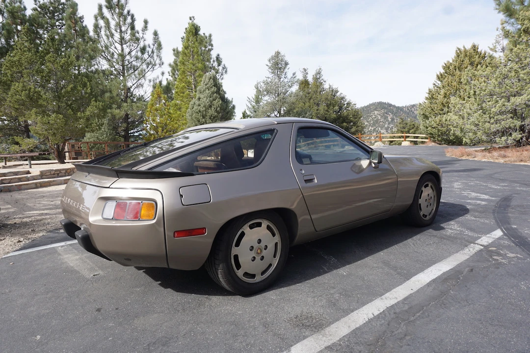 1982 Porsche 928 - Image 4 of 31