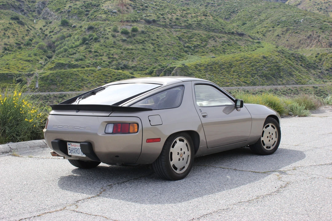 1982 Porsche 928 - Image 25 of 31